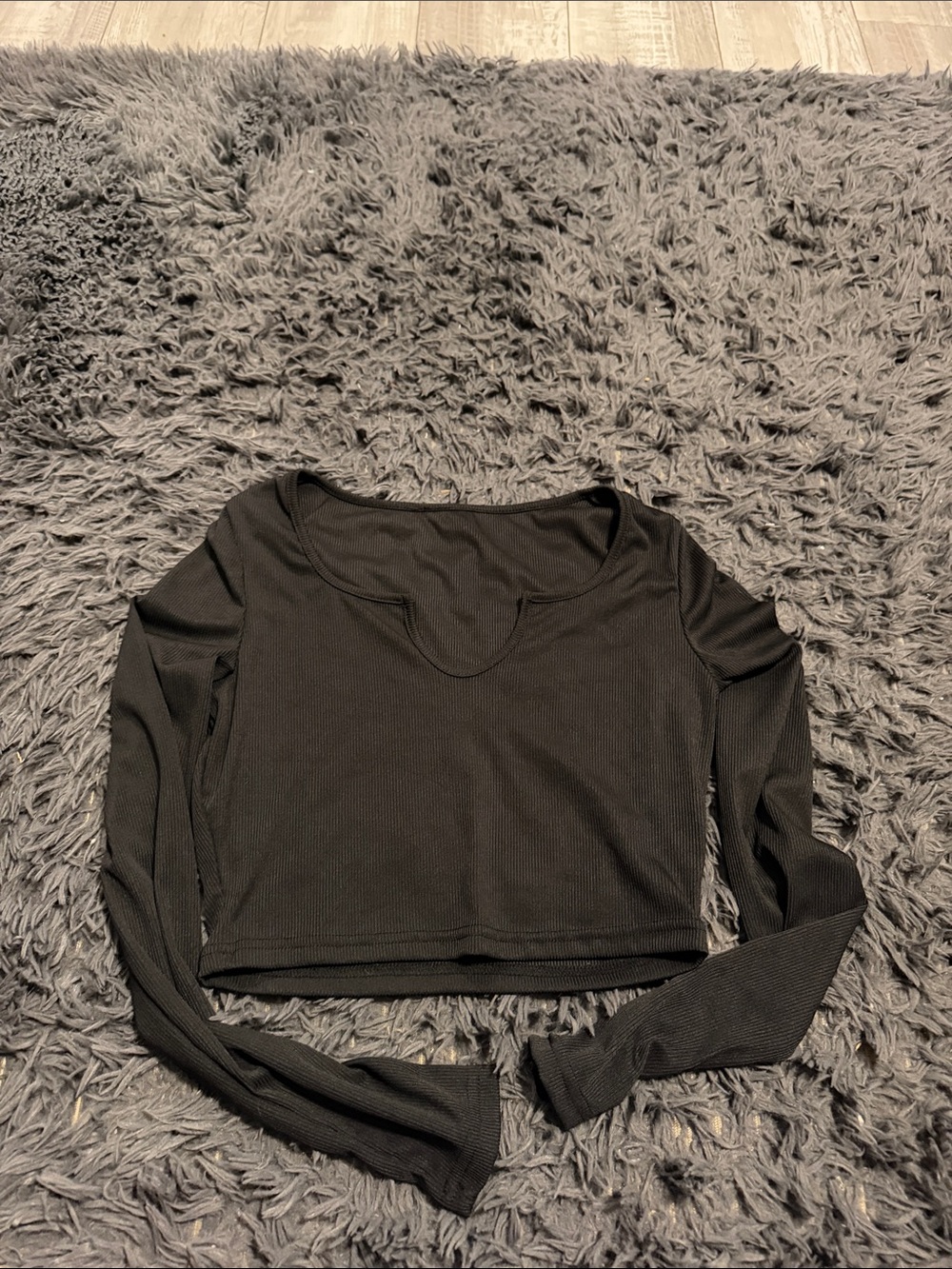 SHEIN Black Ribbed Long-Sleeve Crop Top